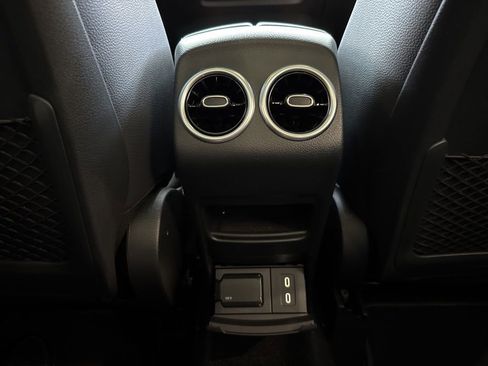 Certified 2025 Mercedes-Benz GLA 250 4MATIC image 18