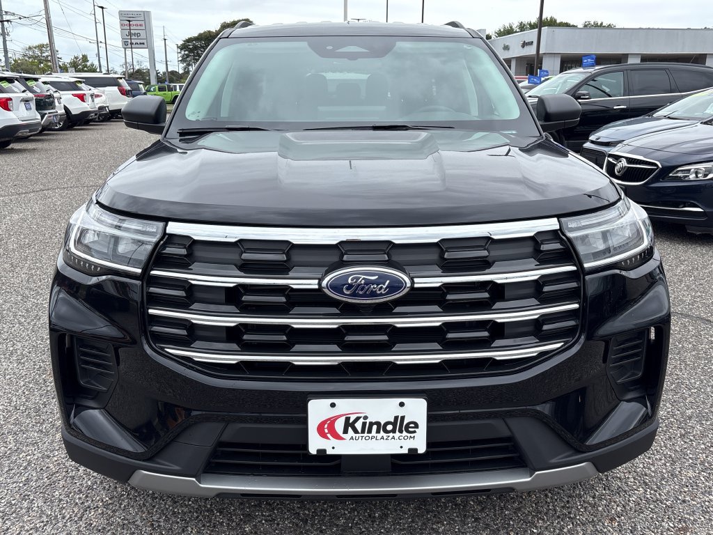 New 2026 Ford Explorer Active AWD/4WD image 2