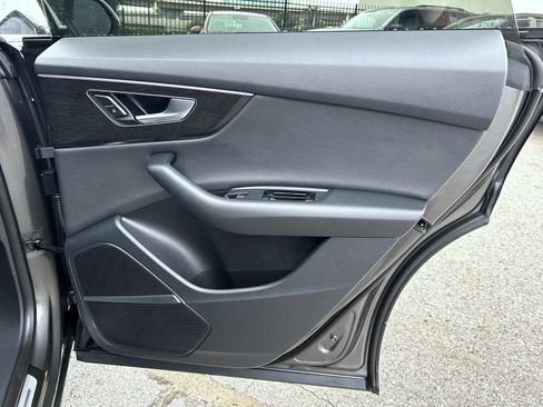 Used 2019 Audi Q8 Premium Plus AWD/4WD image 18