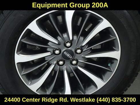 Used 2022 Lincoln Nautilus Reserve image 12