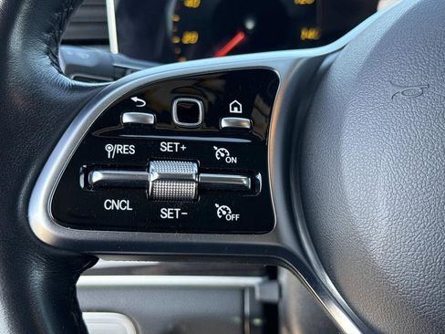 Used 2023 Mercedes-Benz GLS 450 4MATIC image 37