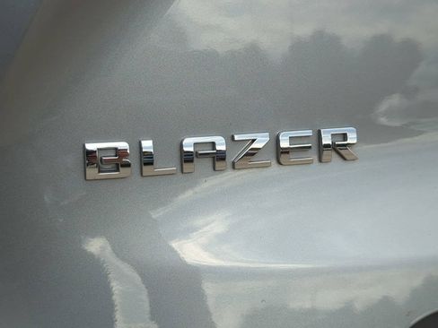 Used 2024 Chevrolet Blazer LT FWD image 5