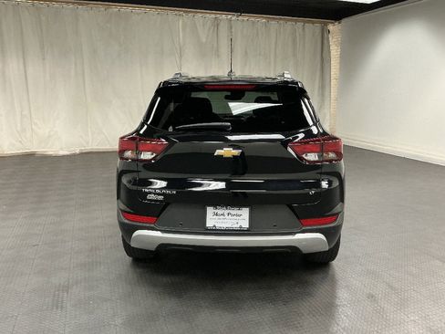 Used 2023 Chevrolet TrailBlazer LT w/ Convenience Package FWD image 4