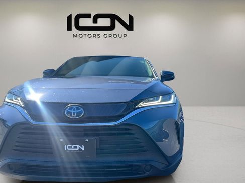 Used 2024 Toyota Venza LE image 9