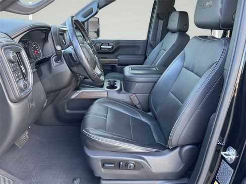 Used 2020 Chevrolet Silverado 2500 High Country image 10