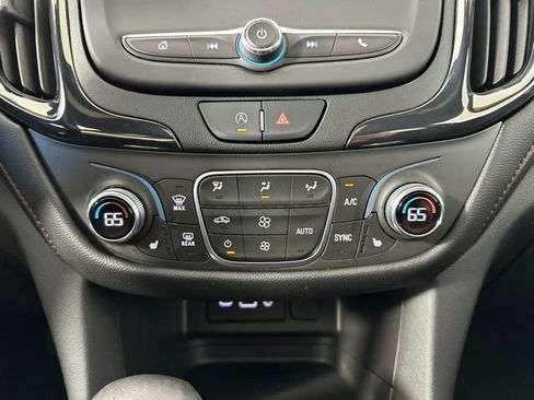 Used 2022 Chevrolet Equinox RS AWD/4WD image 25