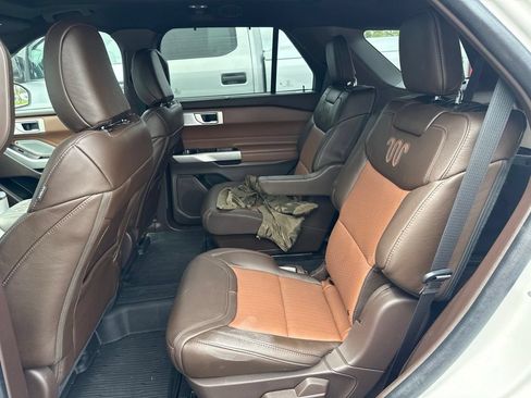 Used 2022 Ford Explorer King Ranch w/ Class IV Trailer Tow Package RWD image 6