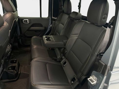 Used 2024 Jeep Gladiator Sport w/ Premium Package image 25