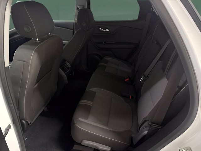 Used 2025 Chevrolet Blazer LT FWD image 12