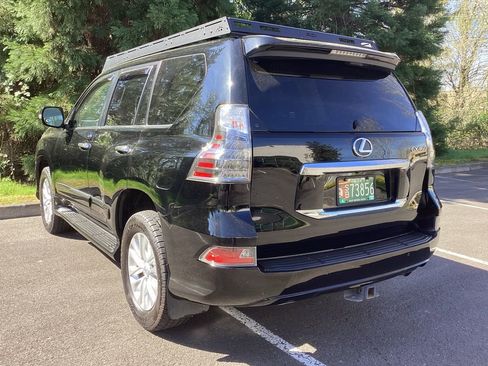 Used 2018 Lexus GX 460 Premium w/ Premium Package AWD/4WD image 13