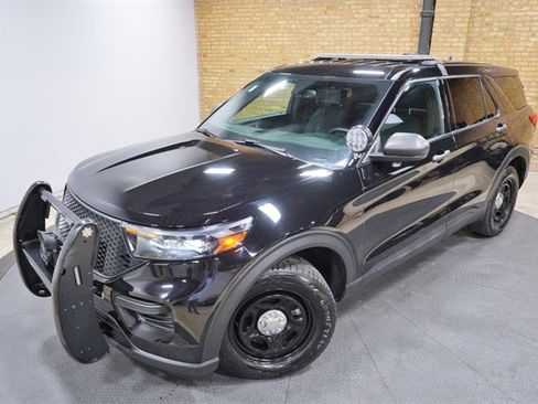 Used 2021 Ford Explorer 4WD Police Interceptor w/ Ultimate Wiring Package image 2