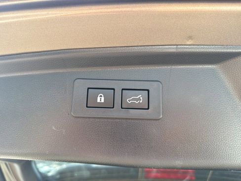 Used 2024 Subaru Outback Premium image 23