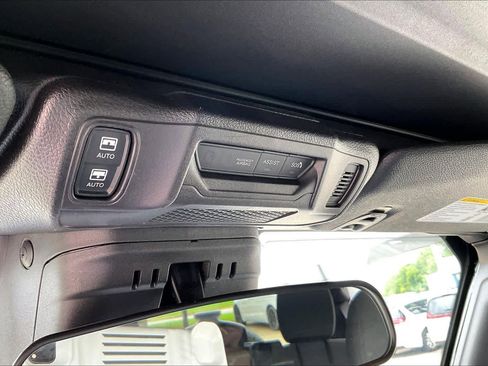 Used 2025 Jeep Wrangler Unlimited Sahara w/ Safety Group AWD/4WD image 31