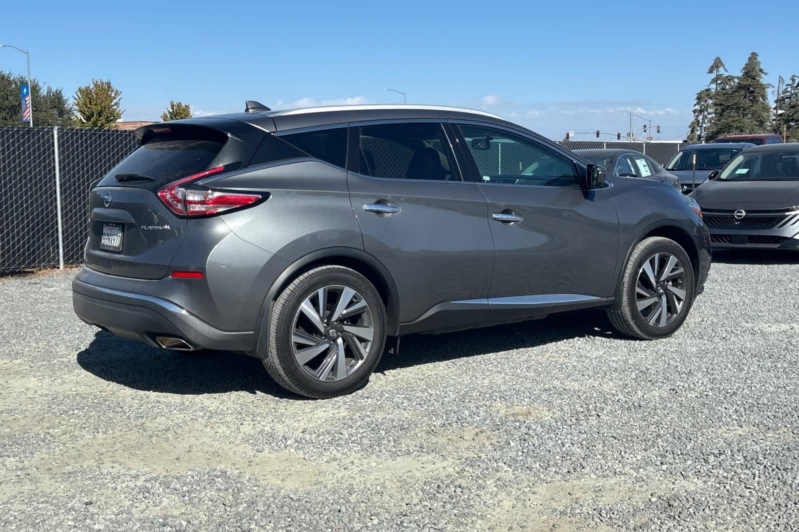 Used 2018 Nissan Murano Platinum w/ Cargo Package FWD image 3