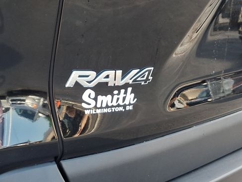 Used 2024 Toyota RAV4 XLE AWD/4WD image 30
