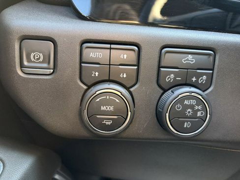 Certified 2022 Chevrolet Silverado 1500 LT Trail Boss w/ Protection Package image 17