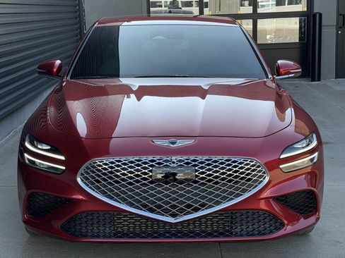 Used 2023 Genesis G70 2.0T image 4
