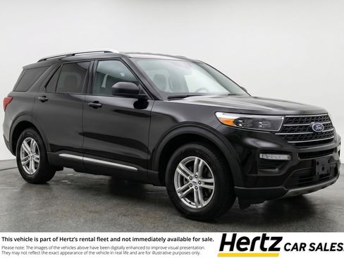 Used 2024 Ford Explorer XLT w/ Equipment Group 202A AWD/4WD image 1