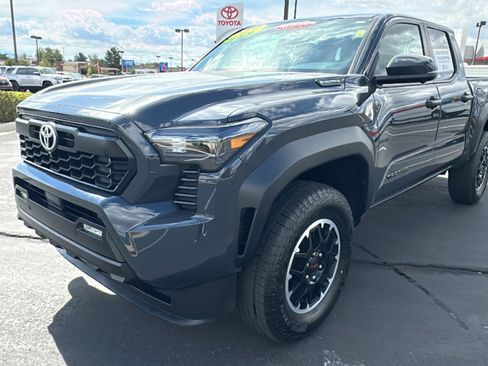 Used 2024 Toyota Tacoma TRD Off-Road image 7