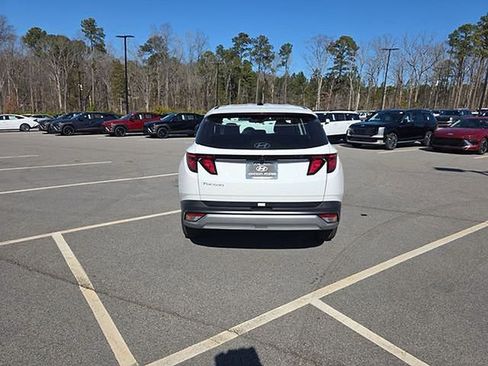 New 2026 Hyundai Tucson SE image 17
