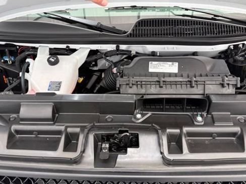 New 2026 Chevrolet Express 2500 RWD image 10