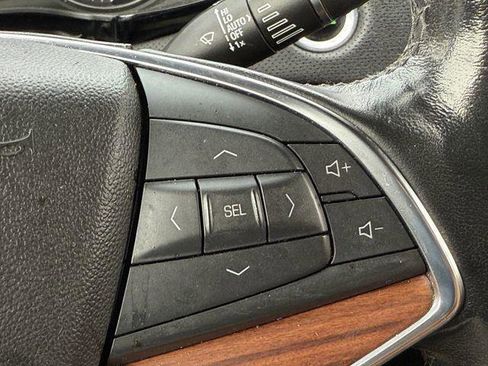 Used 2022 Cadillac XT5 Premium Luxury w/ LPO, Floor Liner Package image 21