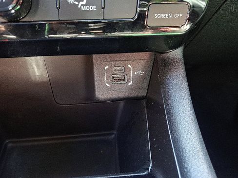 Certified 2023 Jeep Compass Latitude AWD/4WD image 23