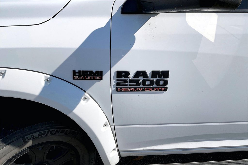 Used 2017 RAM 2500 Big Horn w/ Sport Appearance Group AWD/4WD image 6