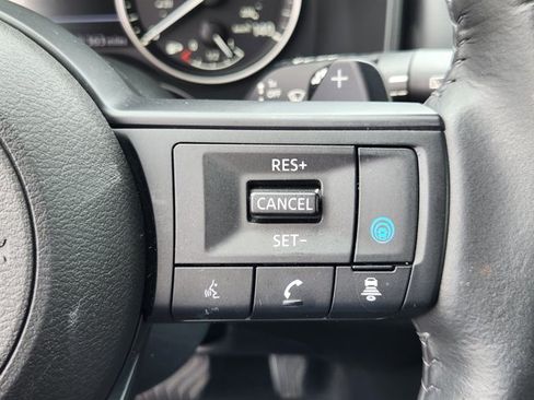 Certified 2024 Nissan Rogue SV w/ SV Premium Package AWD/4WD image 24