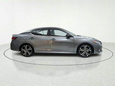 Used 2023 Nissan Sentra SR FWD image 7