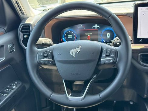 Used 2025 Ford Bronco Sport Outer Banks AWD/4WD image 16
