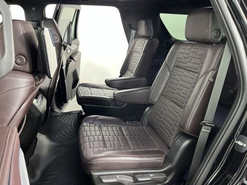 Used 2022 Cadillac Escalade Sport Platinum w/ LPO, ONYX Package AWD/4WD image 39