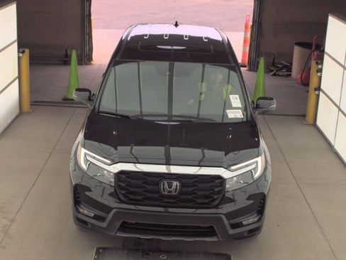 Used 2023 Honda Passport EX-L image 2