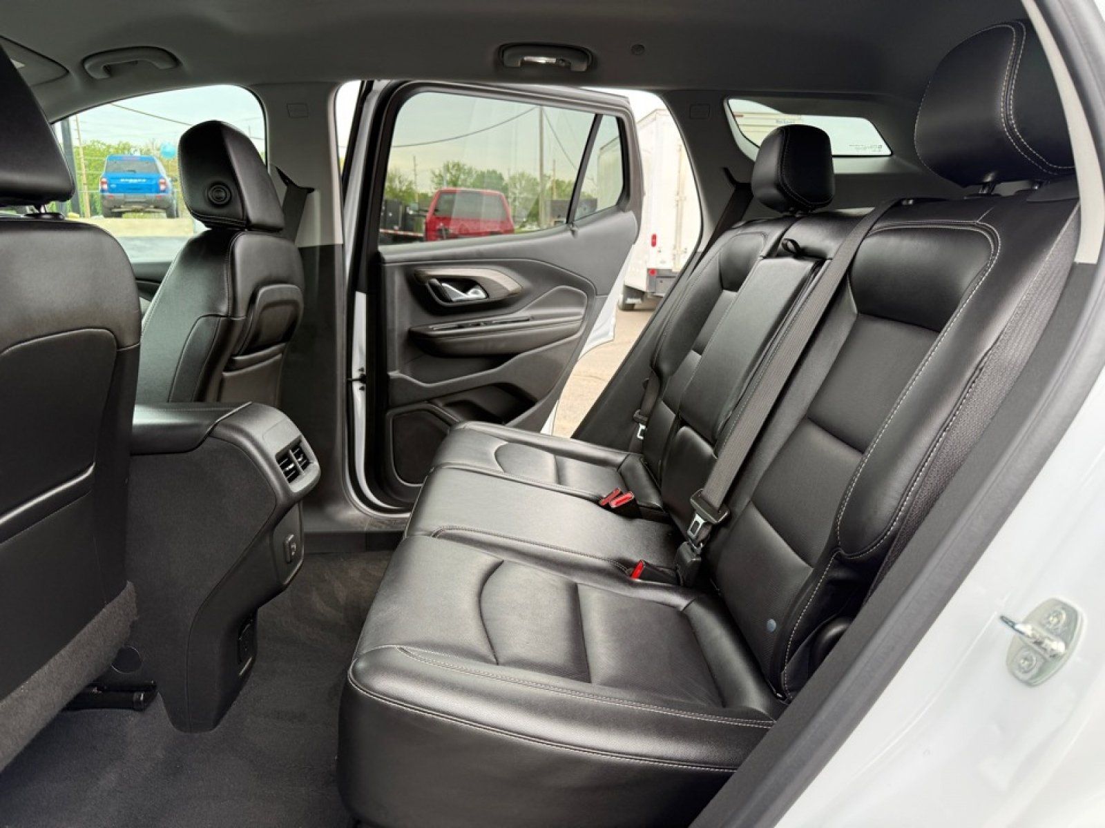 Used 2022 GMC Terrain SLT FWD image 27