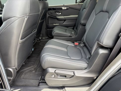 Certified 2025 Honda Pilot EX-L image 18