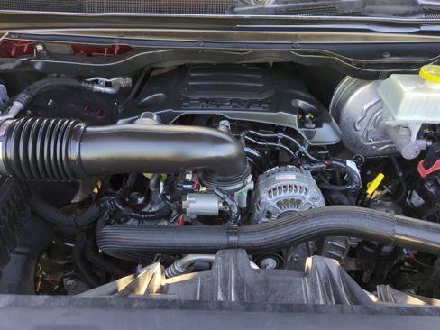 Certified 2019 RAM 1500 Limited w/ Advanced Safety Group image 22