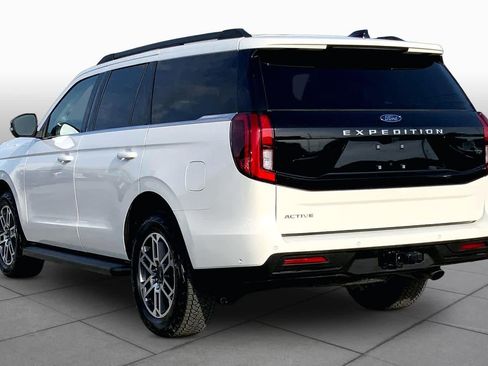 Used 2025 Ford Expedition Active AWD/4WD image 12