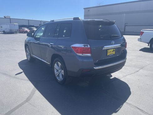 Used 2013 Toyota Highlander Limited AWD/4WD image 6
