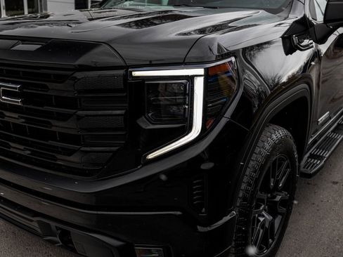 Used 2022 GMC Sierra 1500 Elevation w/ Elevation Premium Package image 38