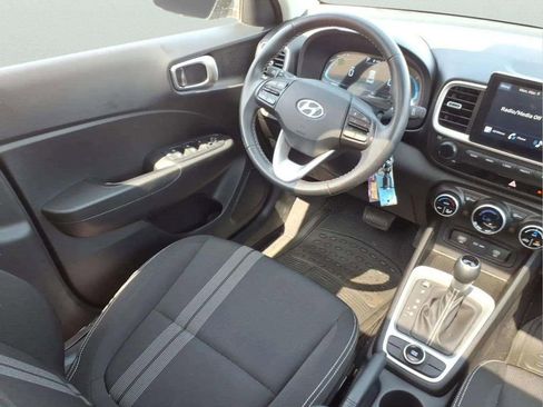 Used 2023 Hyundai Venue SEL w/ Cargo Package image 10