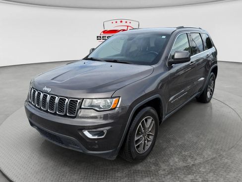 Used 2019 Jeep Grand Cherokee Laredo w/ Laredo X Package RWD image 1