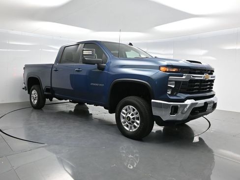Used 2025 Chevrolet Silverado 2500 LT w/ Convenience Package AWD/4WD image 32