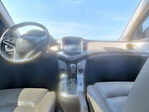 Used 2015 Chevrolet Cruze LT FWD image 24