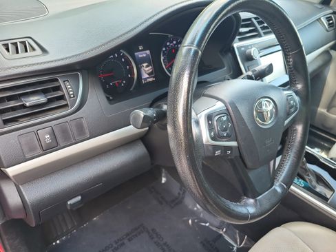 Used 2015 Toyota Camry XSE FWD image 23