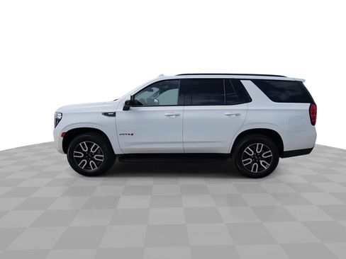 Used 2024 GMC Yukon AT4 w/ Technology Package AWD/4WD image 5