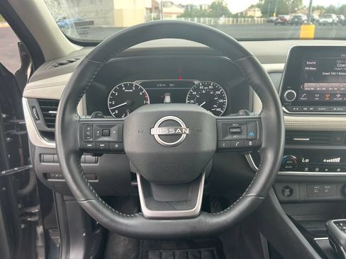 Used 2025 Nissan Rogue SV AWD/4WD image 18