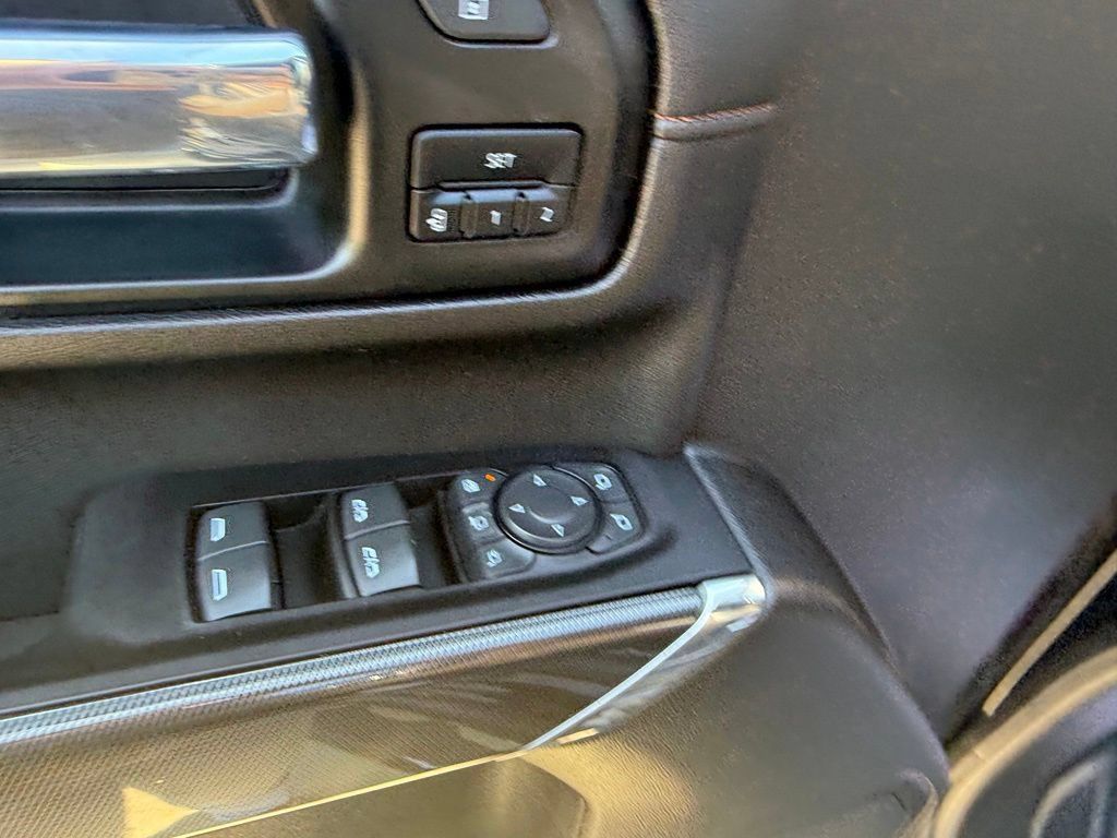 Used 2022 GMC Sierra 2500 AT4 w/ Driver Alert Package I AWD/4WD image 33