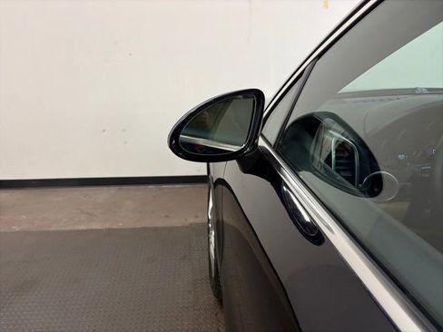 Used 2016 Porsche Cayenne w/ Premium Package image 11