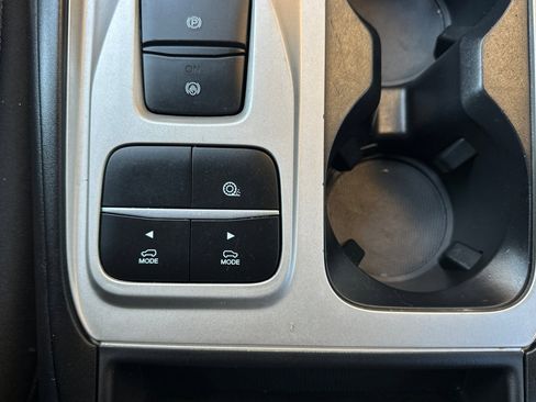 Certified 2022 Ford Explorer XLT image 30