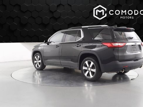 Used 2018 Chevrolet Traverse LT w/ LPO, Black Accent Package AWD/4WD image 5